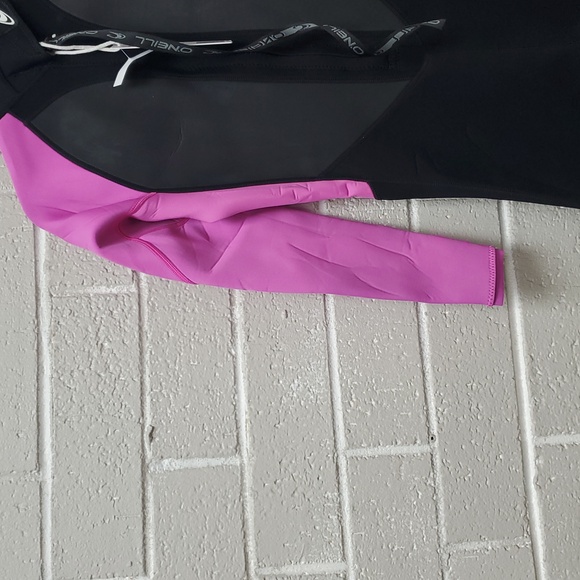 O'Neill Black and Pink Neoprene Wetsuit for Swimming - Picture 6 of 8